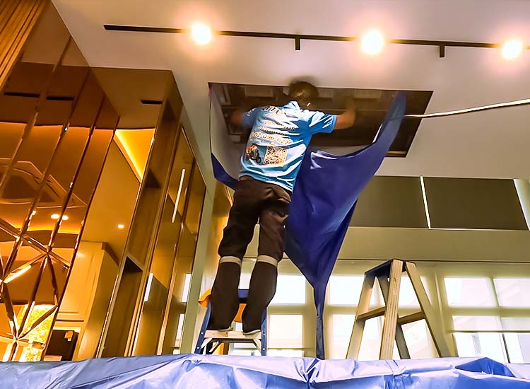 รูปประกอบ ล้างเครื่องซักผ้าฝังฝ้า